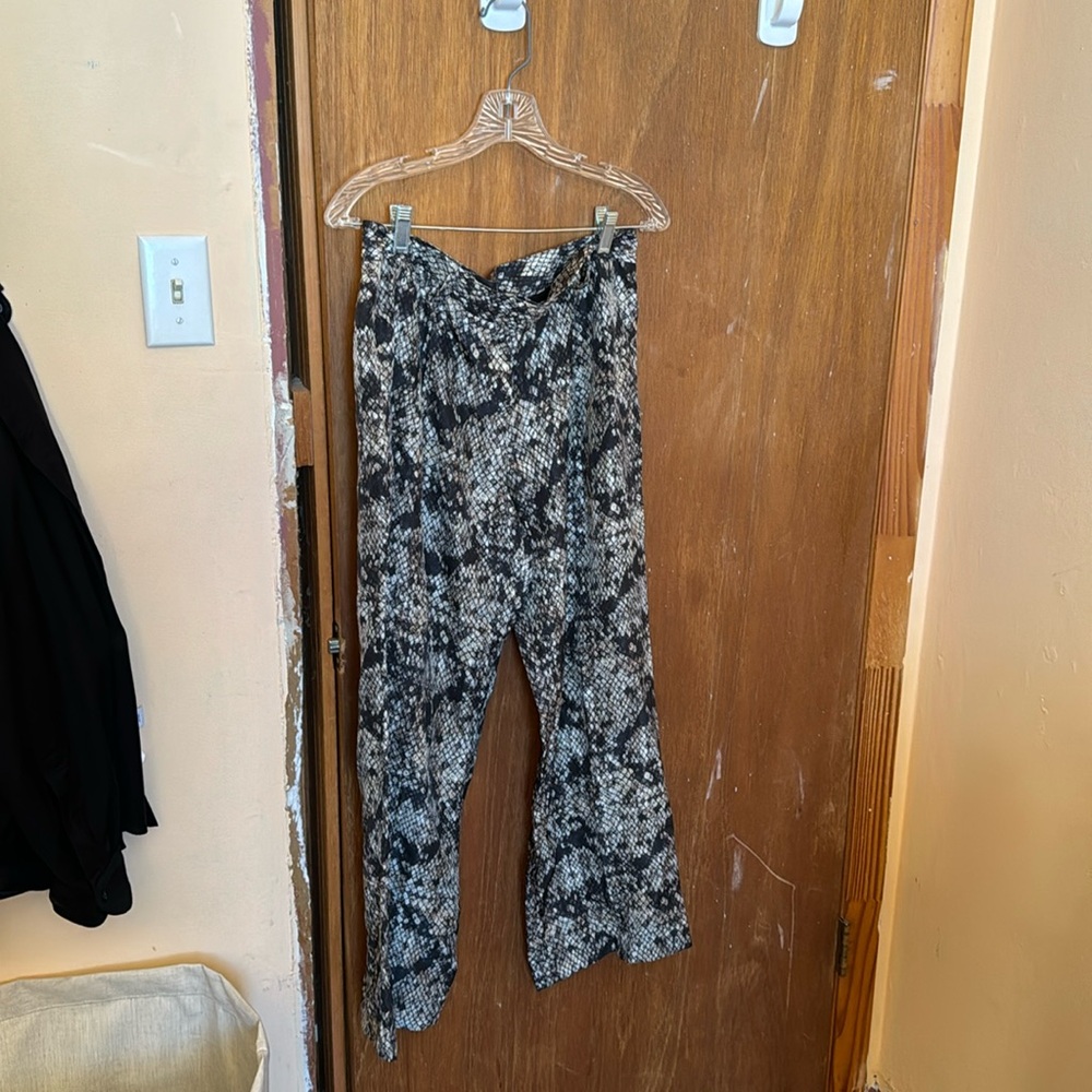 Dress pants